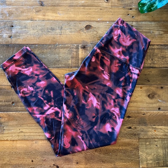 Lululemon Space Dyed Align leggings - Picture 2 of 5